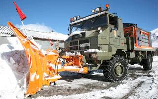 Maquina quitanieves sobre camión IVECO 7226 con extendedora de sal GILETTA MOD. HF-4035-A